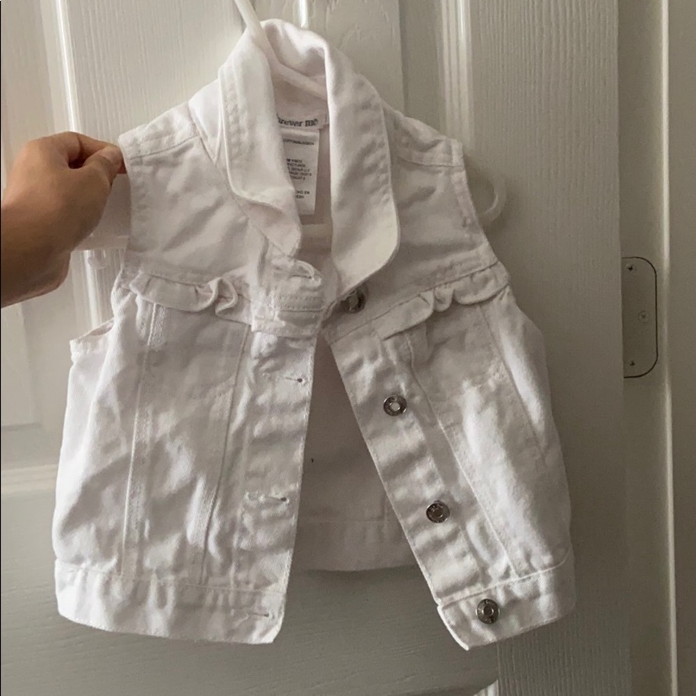 White vest